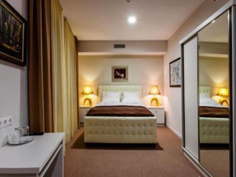 Hotel Zp Palace Τυφλίδα Εξωτερικό φωτογραφία