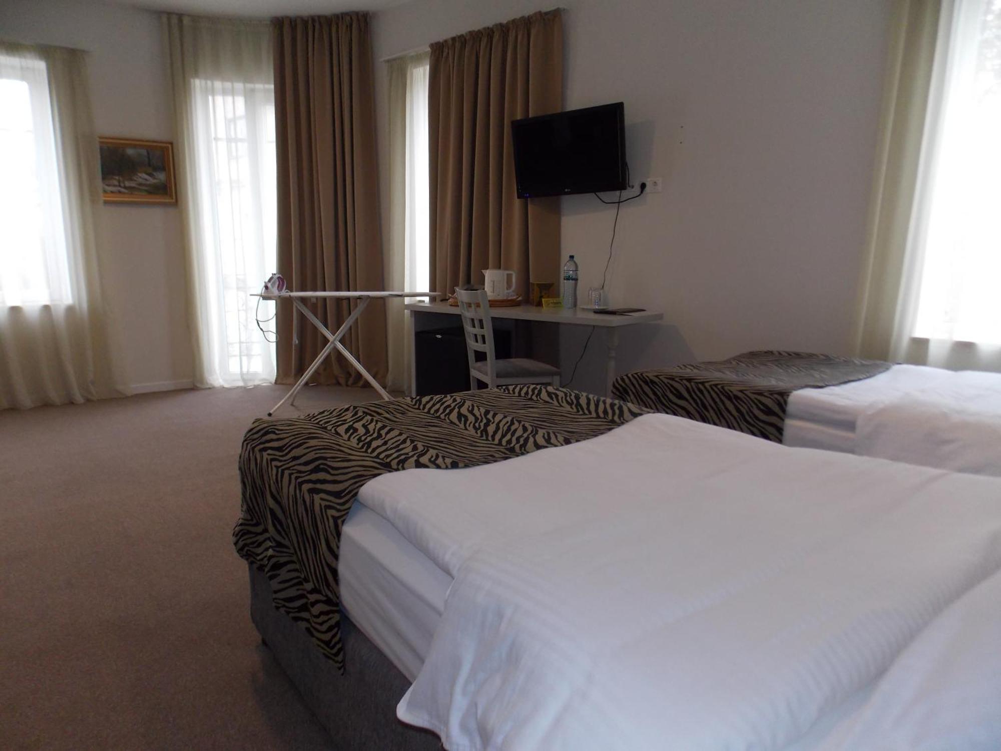 Hotel Zp Palace Τυφλίδα Δωμάτιο φωτογραφία